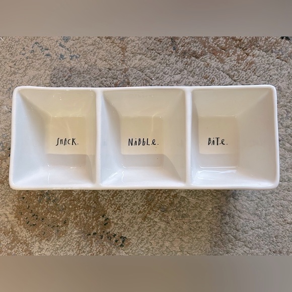 Rae Dunn entertaining serving dish - Picture 1 of 6